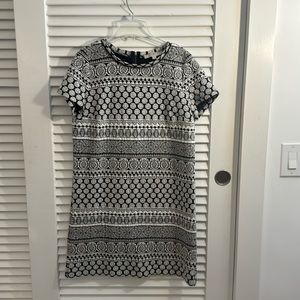 EUC Loft Cream & Black Batik Shift Dress - Medium